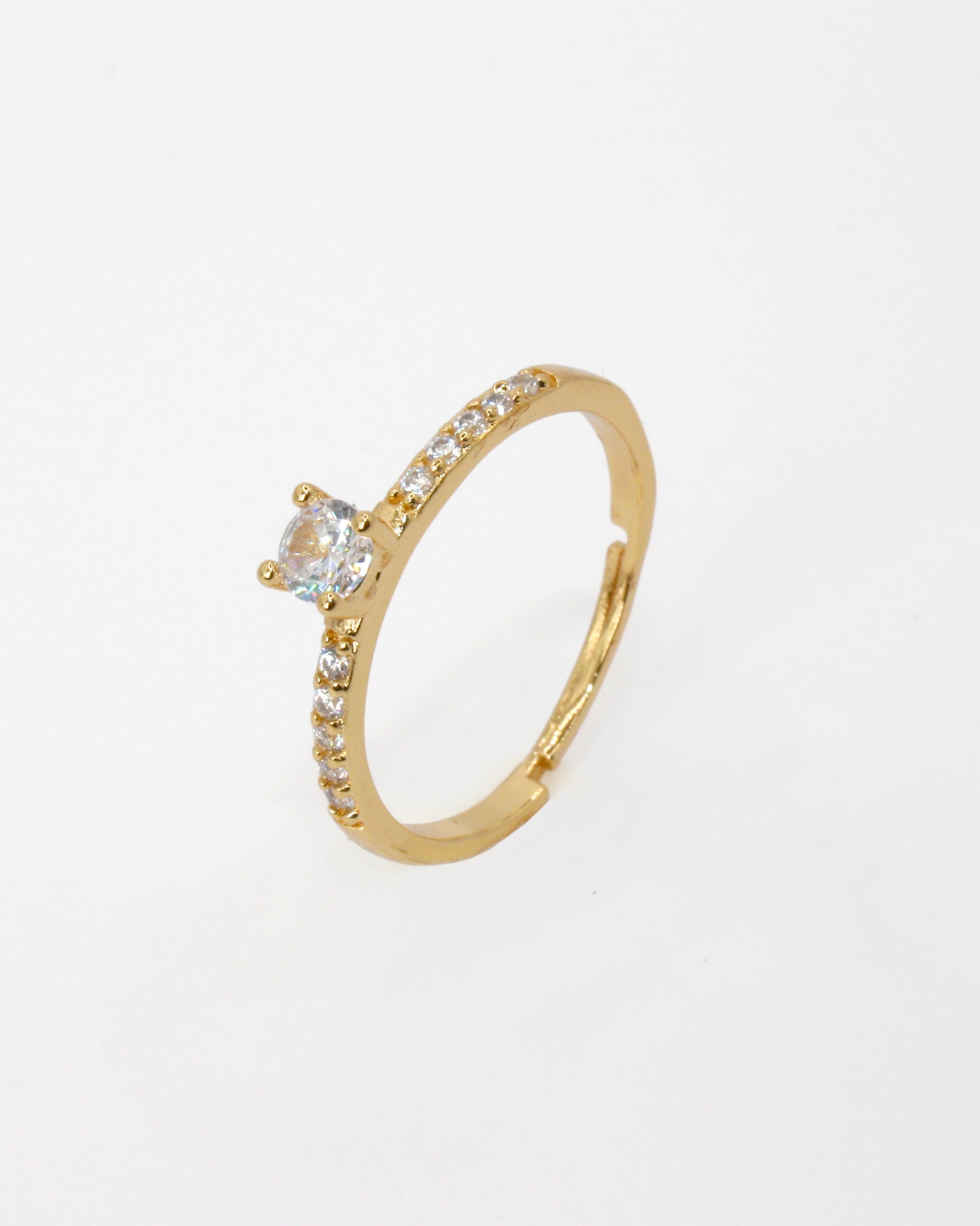 Colección Femme | Anillo Glowy de acero inoxidable bañado en oro 18k. Marca Vesiica.