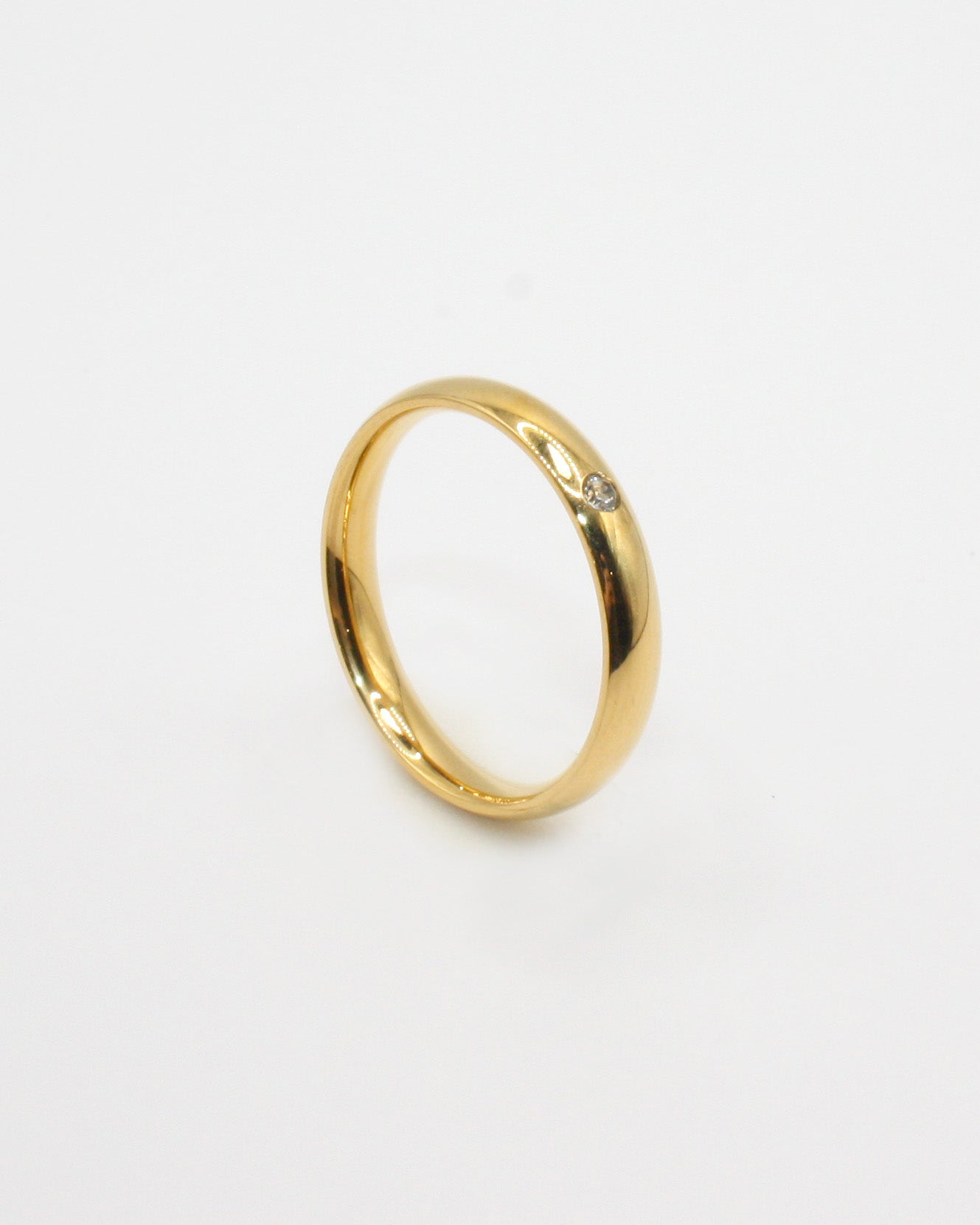 Colección Femme | Anillo India de acero inoxidable bañado en oro 18k. Marca Vesiica.