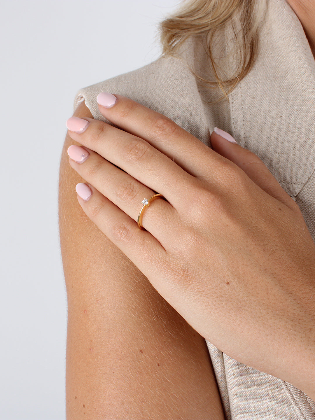 Colección Femme | Anillo Pers de plata bañado en oro 18k. Marca Vesiica.