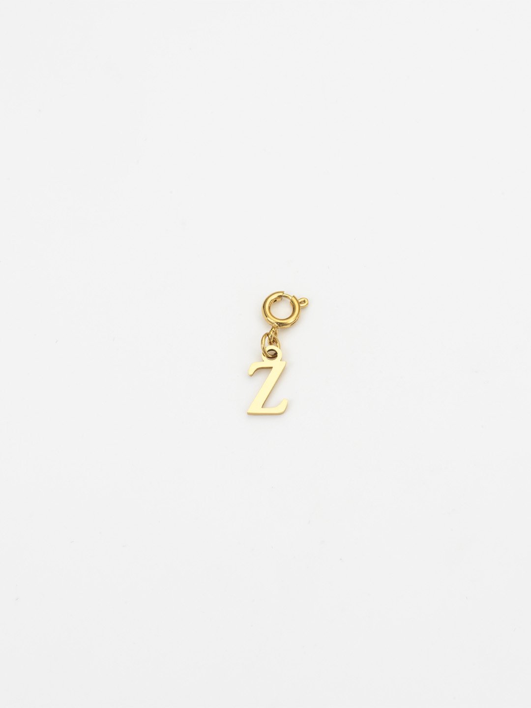 Charm letra Z de acero inoxidable bañado en oro 14k. Marca Vesiica.