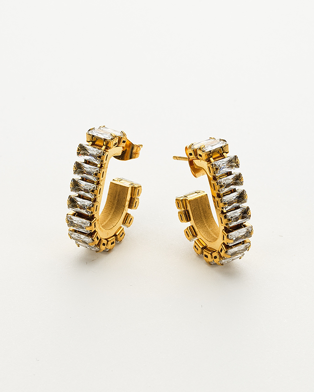 Colección Midnight | Pendientes Fior de acero inoxidable bañados en oro 18k. Marca Vesiica.