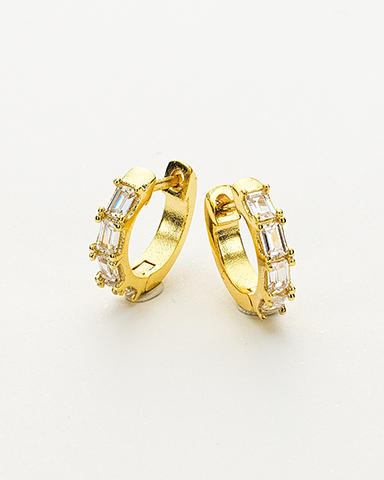 Colección Femme | Pendientes Ingrid de acero inoxidable bañados en oro 18k. Marca Vesiica.