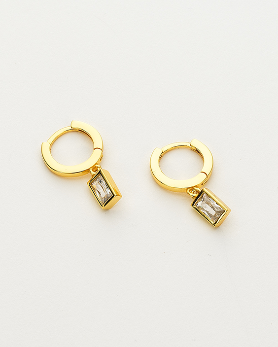 Colección Femme | Pendientes Judy de plata bañados en oro 18k. Marca Vesiica.