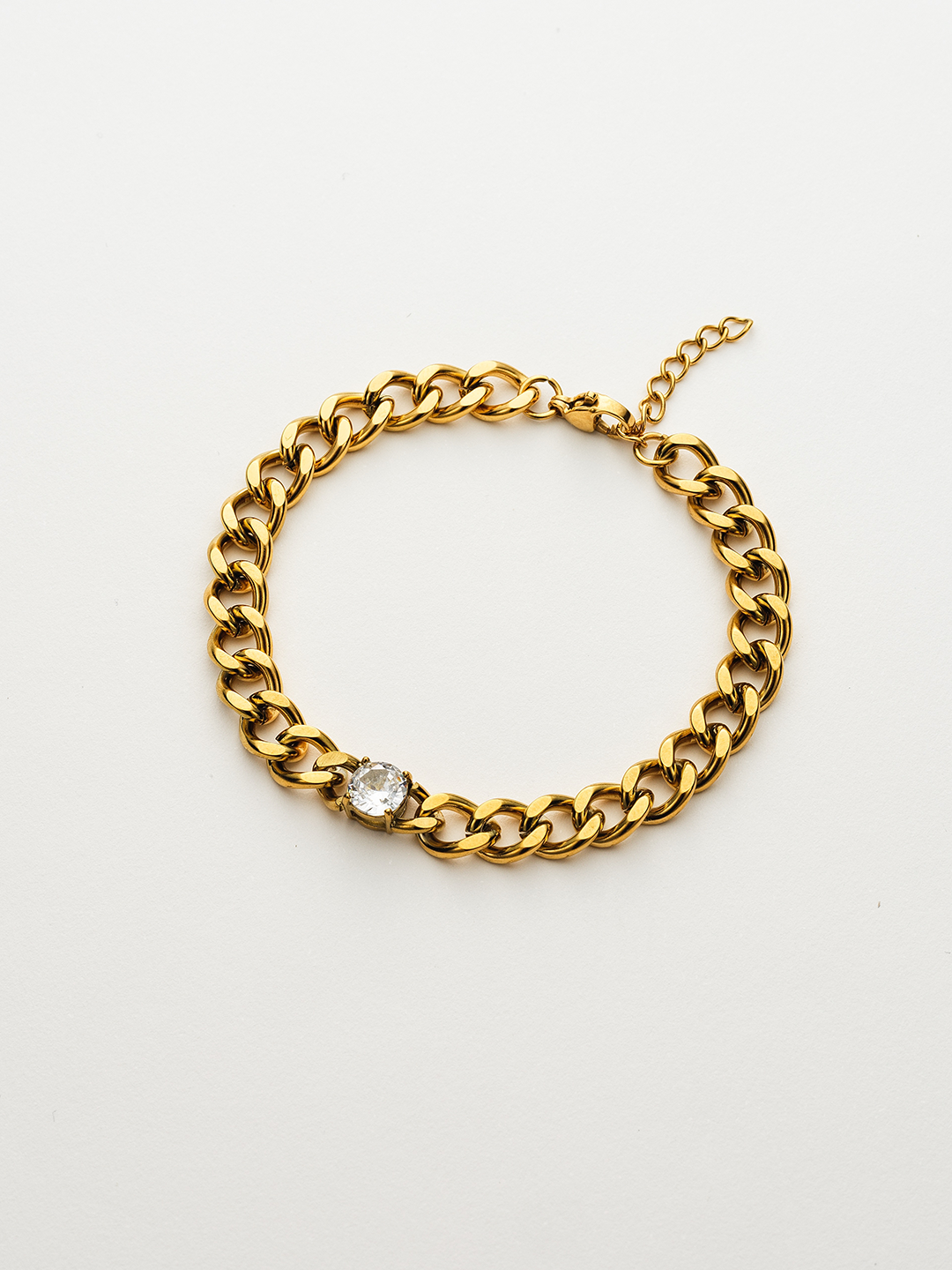 Colección Midnight | Pulsera Algeb de acero inoxidable bañada en oro 18k. Marca Vesiica.