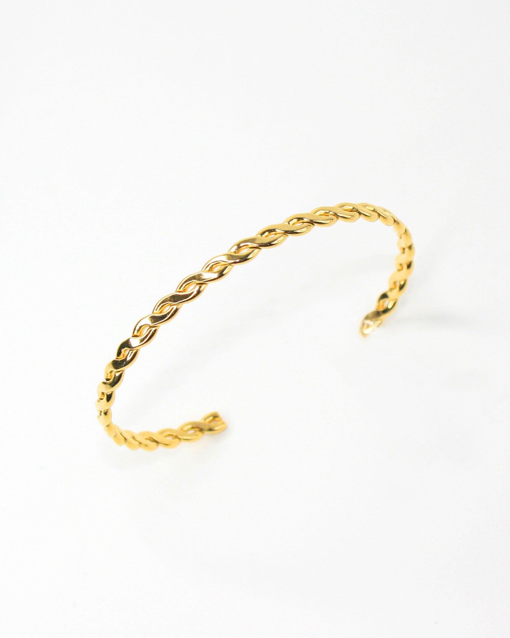 Colección Essentials | Pulsera Bliss de acero inoxidable bañado en oro 14k. Marca Vesiica.