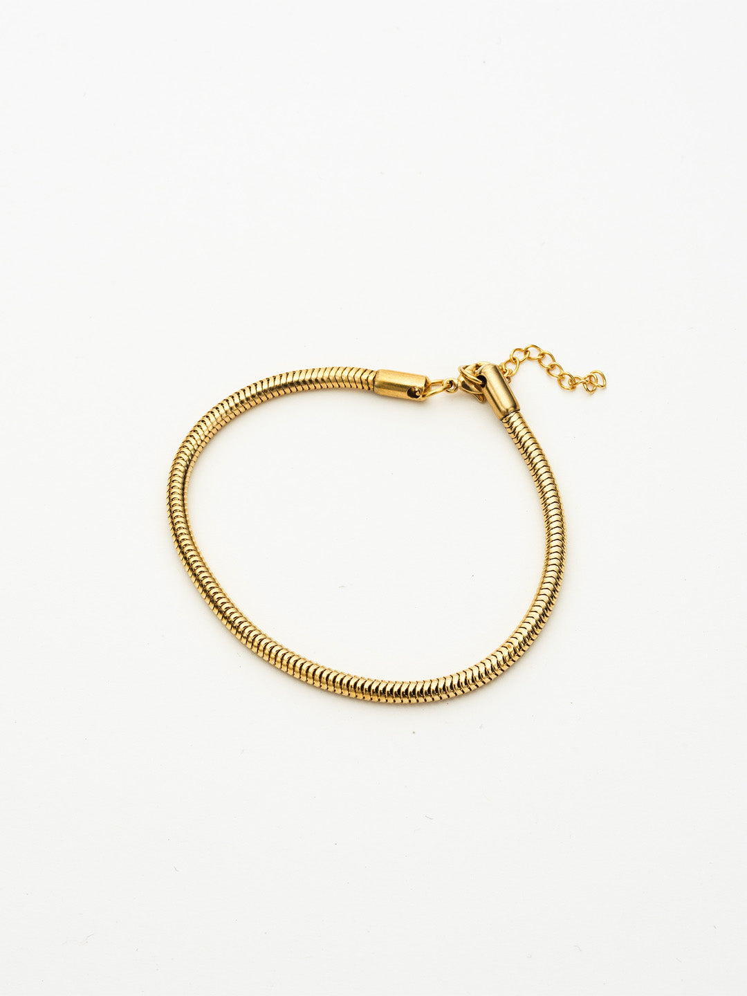 Colección Bold Gold | Pulsera Gala de acero inoxidable bañada en oro 14k. Marca Vesiica.