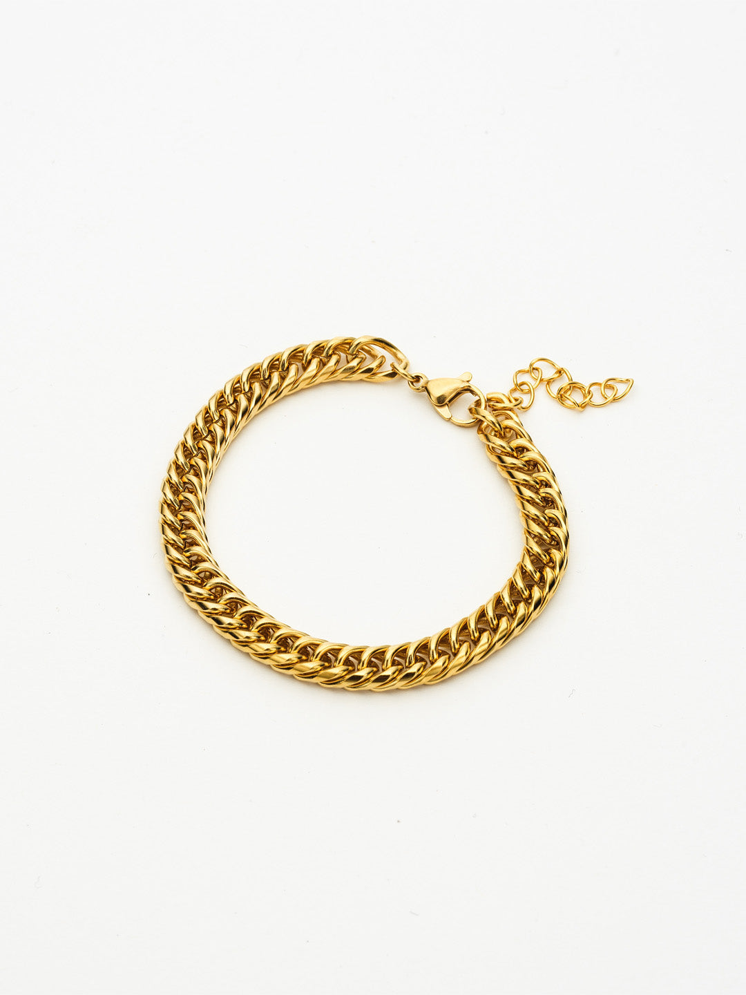 Colección Bold Gold | Pulsera Pia de acero inoxidable bañada en oro 14k. Marca Vesiica.