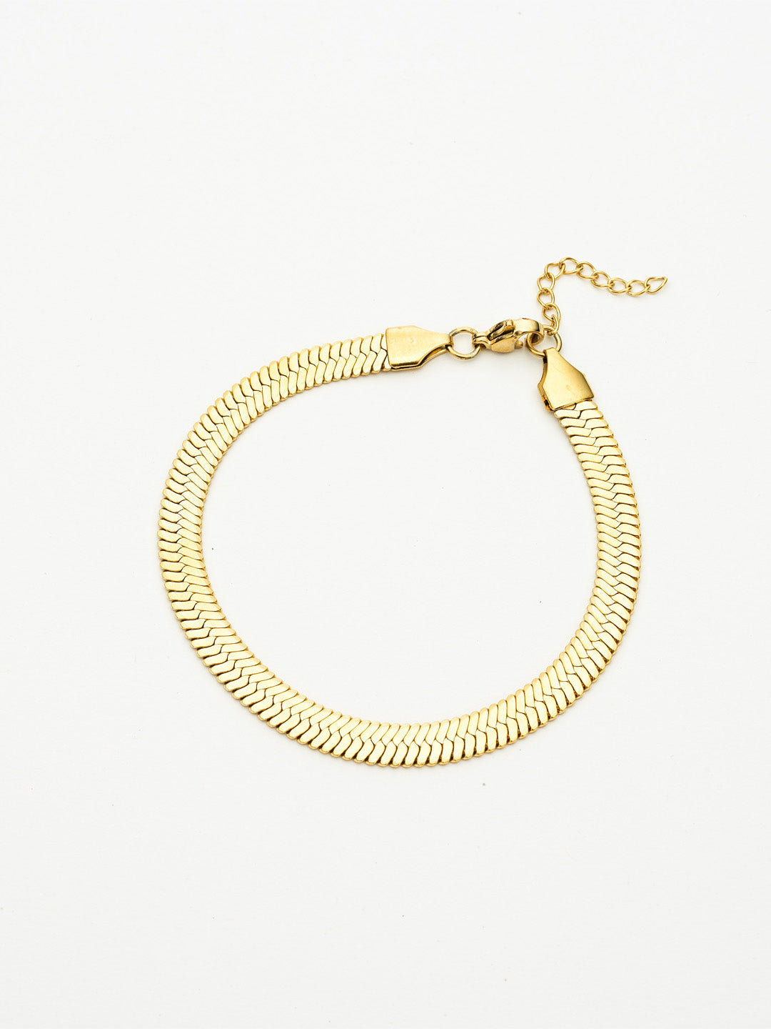 Colección Bold Gold | Pulsera Silvia Gros de acero inoxidable bañada en oro 14k. Marca Vesiica.